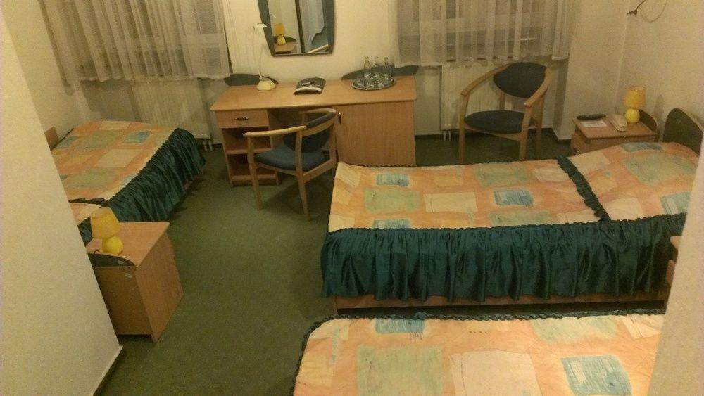 Aiden By Best Western Lodz מראה חיצוני תמונה